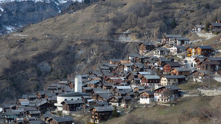Desa di Swiss Beri Imbalan Rp 400 Juta Agar Anda Pindah Dan Tinggal Disana