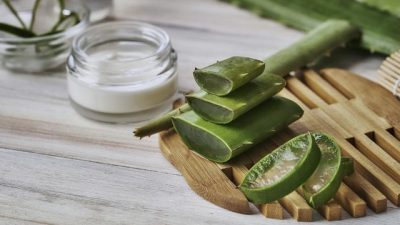 15 Bahan Alamiah yang Terbukti Ampuh Atasi Bibir Hitam Menurut Riset