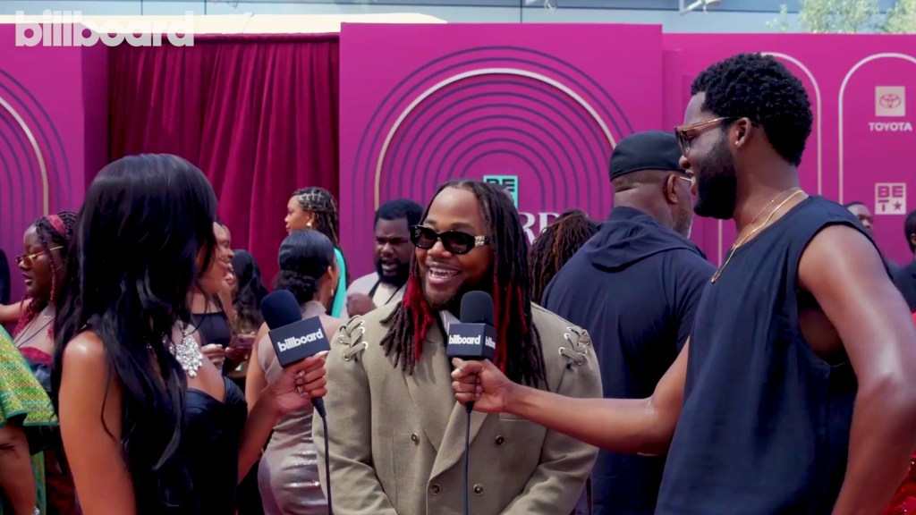Leon Thomas on World Tour, “MUTT” Success, and BET Awards 2025: An Exclusive Chat