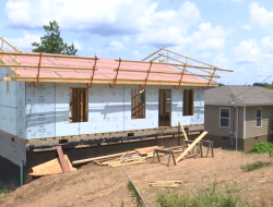 Habitat for Humanity Sees Volunteers Depart as Federal Funding Shrinks Habitat for Humanity Sees Volunteers Depart as Federal Funding Shrinks
