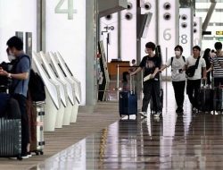 Indian Tourists Nabbed for Shoplifting at Singapore’s Changi Airport Indian Tourists Nabbed for Shoplifting at Singapore’s Changi Airport