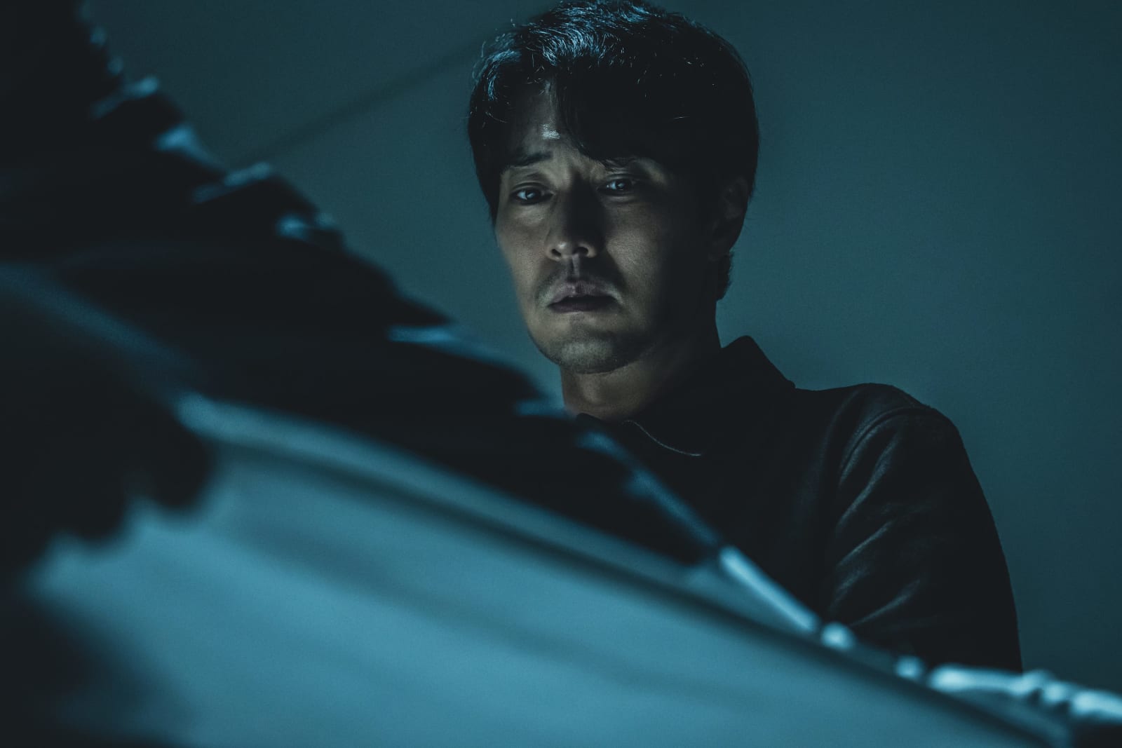 “Mercy for None”: So Ji Sub’s Bone-Chilling Thriller Dominates Foes and Chart Peaks