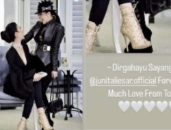 Syahrini Menghijabkan Dirinya Kembali: Penampilan Edgy Serba Hitam untuk Peringatan Spesial