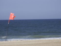 Warning Issued: Dangerous Ocean Conditions Threaten Five U.S. States