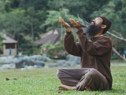 Setiap Hajat Terkabul: Kekuatan Doa 7 Weton Menurut Primbon Jawa, Siapa Saja Yang Beruntung? Setiap Hajat Terkabul: Kekuatan Doa 7 Weton Menurut Primbon Jawa, Siapa Saja Yang Beruntung?