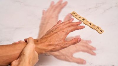 Penyakit Parkinson Bukan Hanya Fisik: Dampaknya pada Kesehatan Mental