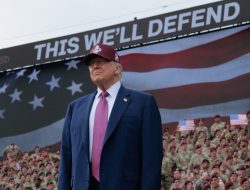 WWE Superstars Join Donald Trump Rally, Serenade the General With “Happy Birthday” WWE Superstars Join Donald Trump Rally, Serenade the General With “Happy Birthday”