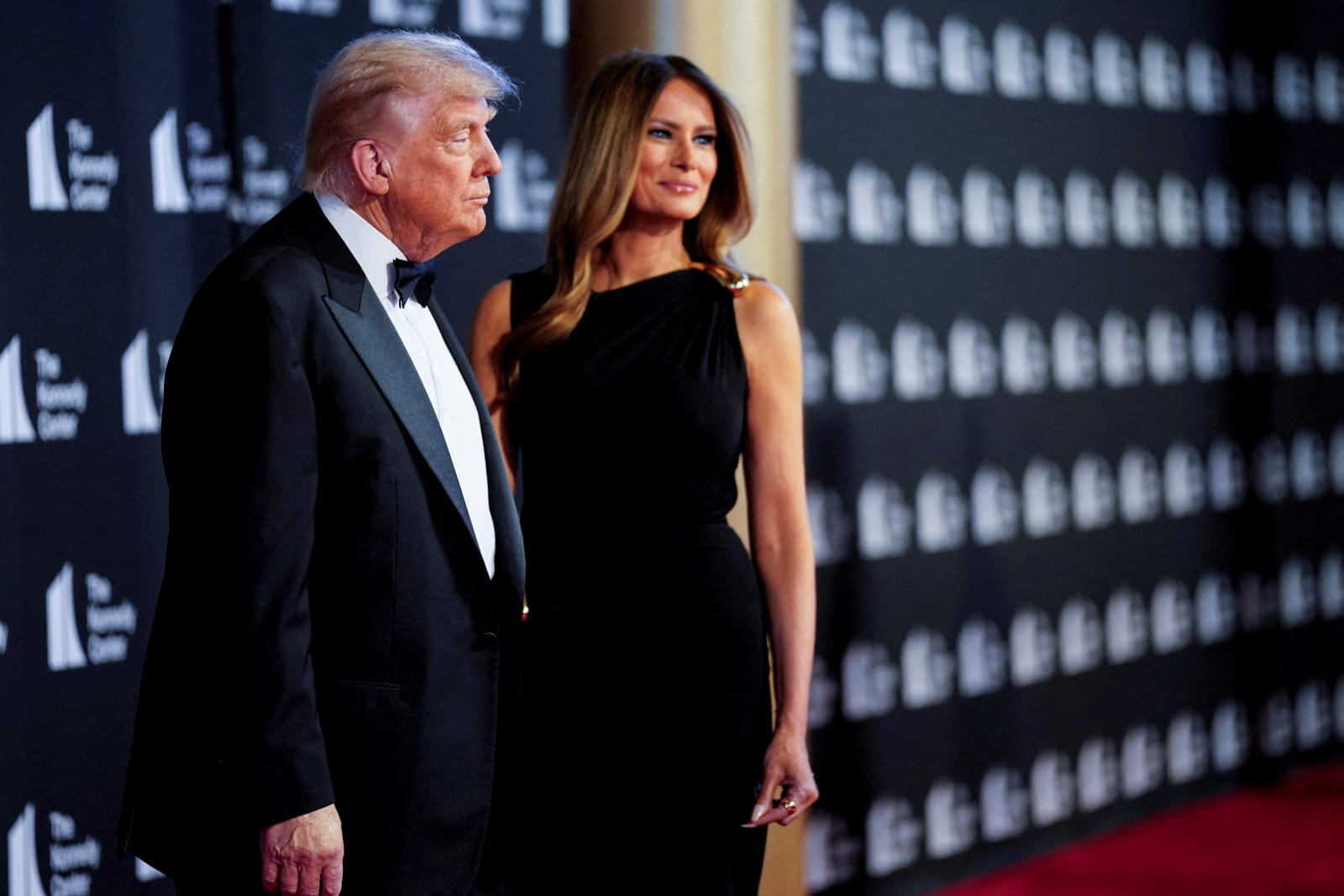 Trump Faces Boos and Cheers at ‘Les Mis’ Performance at Kennedy Center