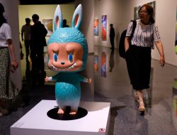 Gigantic Labubu Doll Fetches Over 0,000 Gigantic Labubu Doll Fetches Over 0,000