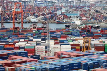 Korea’s Fiscal Deficit Soars to .6 Billion in Early 2025