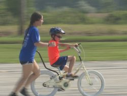 Quad Cities Children’s Therapy Center Hosts Annual iCan Bike Camp