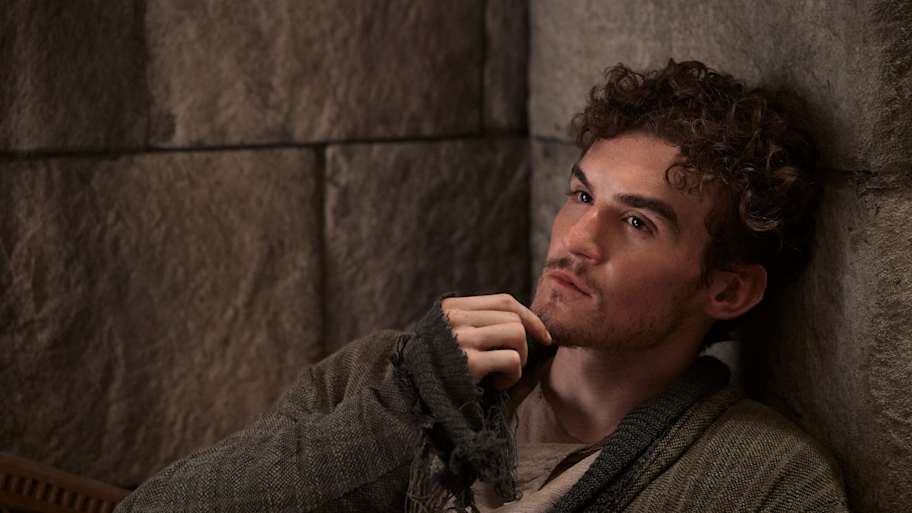 Dónal Finn, Star of “The Wheel of Time,” Lands New TV Role