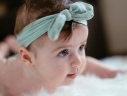 Arti Nama Raline dan 30 Kombinasi Indah untuk Anak Perempuan, yang Menggambarkan Cahaya Modern Arti Nama Raline dan 30 Kombinasi Indah untuk Anak Perempuan, yang Menggambarkan Cahaya Modern