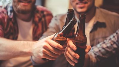 Dangerous Microplastics Found in Beer Bottles: Scientists Issue Urgent Warning