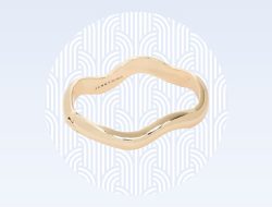 Swaying Elegance: The Perfect Wavy Bangle for Summer Weddings Swaying Elegance: The Perfect Wavy Bangle for Summer Weddings
