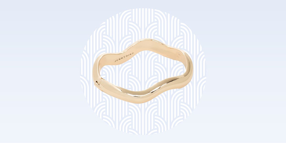 Swaying Elegance: The Perfect Wavy Bangle for Summer Weddings