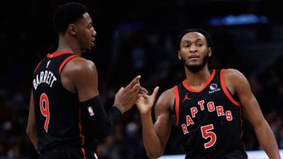 Raptors Consider Trading Two Starters for Kevin Durant: Report