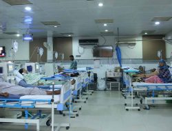 **Punjab Halts Health Card Use in Lahore Public Hospitals; Private Clinics Continue with 50% Co-Pay** **Punjab Halts Health Card Use in Lahore Public Hospitals; Private Clinics Continue with 50% Co-Pay**