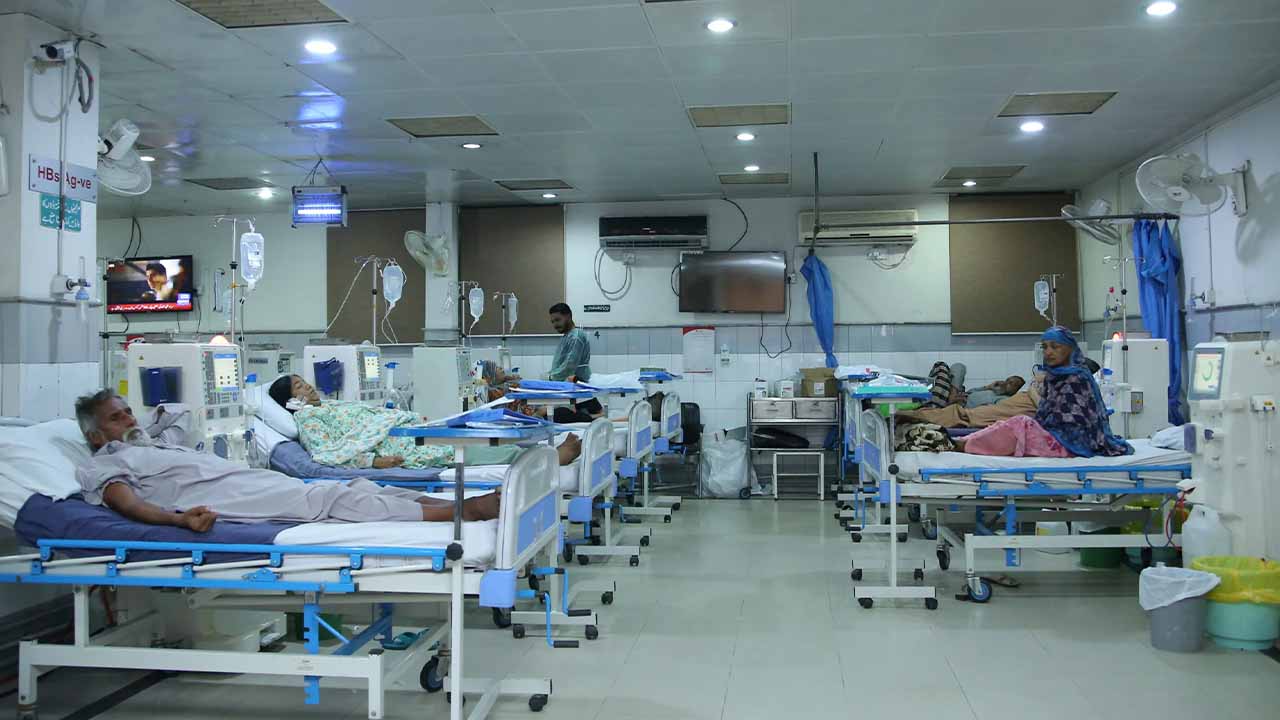 **Punjab Halts Health Card Use in Lahore Public Hospitals; Private Clinics Continue with 50% Co-Pay**