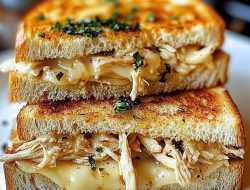 Garlic Parmesan Chicken Sandwich: A Quick & Easy Feast