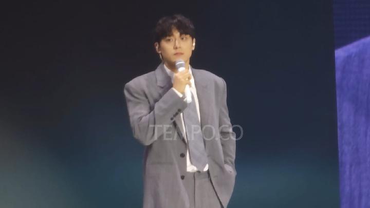 Lee Do Hyun Bercerita Hingga Menangis di Fan Meeting Jakarta