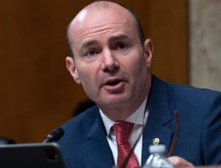 Sen. Mike Lee Removes Controversial Land Sales Provision From Bill Sen. Mike Lee Removes Controversial Land Sales Provision From Bill