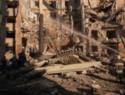 Reports: Russia Strikes Deep into Ukrainian Regions, Far from Front Lines Reports: Russia Strikes Deep into Ukrainian Regions, Far from Front Lines