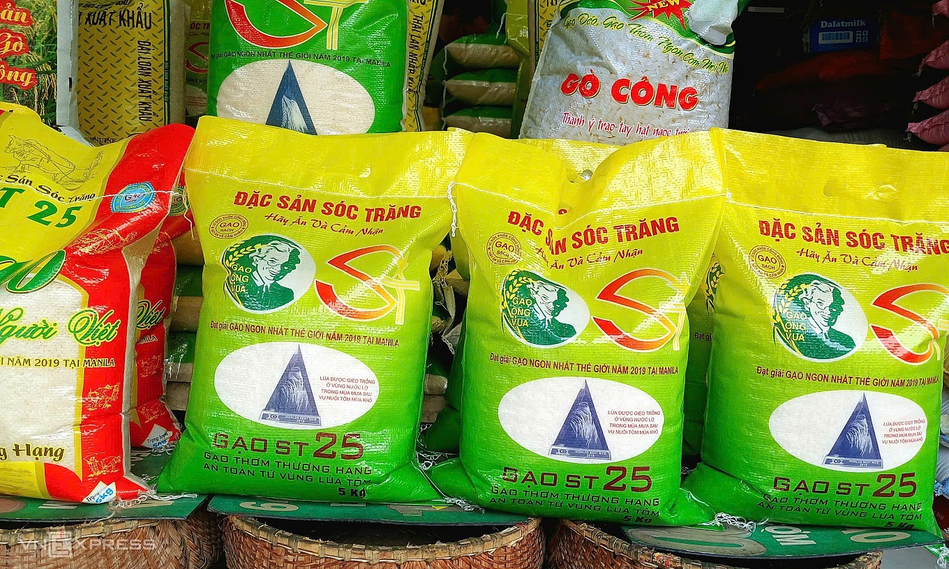 **”Counterfeit ST25 Rice, Once Voted World’s Best, Sold Across Vietnam for Over  a Pack”**