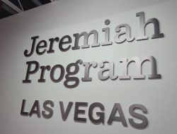 Nonprofit Honors Single Mothers’ Graduations at Vibrant Las Vegas Celebration