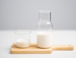 7 Khasiat Penting Minum Susu Sehari-Hari untuk Kekuatan Tulang