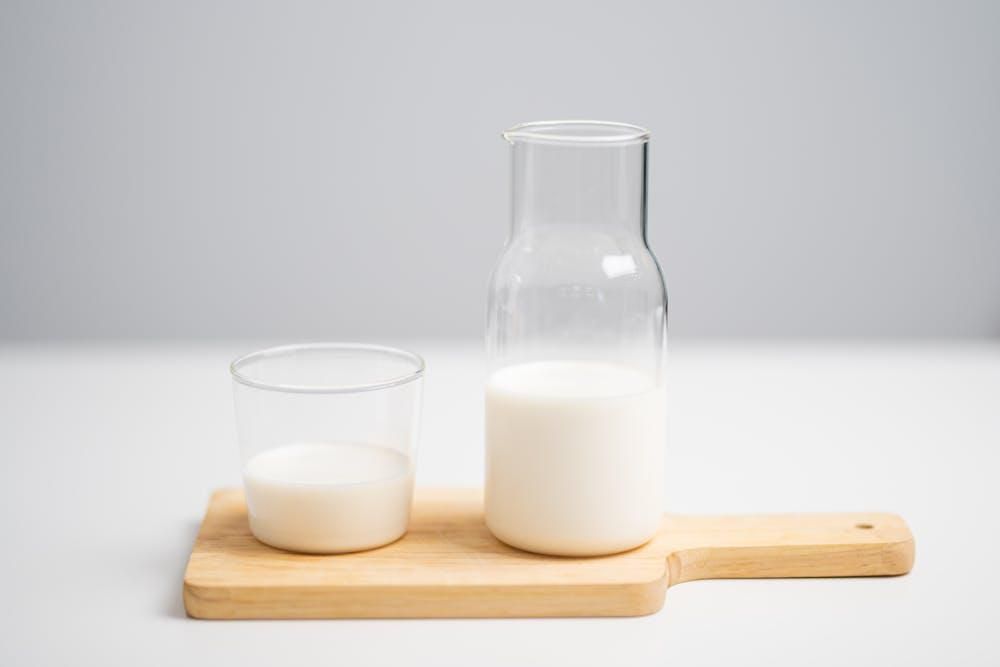 7 Khasiat Penting Minum Susu Sehari-Hari untuk Kekuatan Tulang
