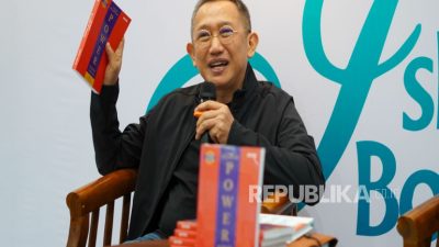 Strategi Taktis: Buku 48 Laws of Power oleh Eep Saefulloh Fatah – Lawan Ketidakadilan dengan Kekuatan