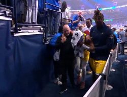 ESPN’s Emotional Moment: Tyrese Haliburton’s Painful Exit to Locker Room Captured in Heartbreaking Video