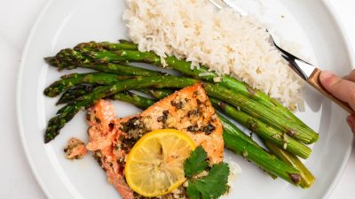 Garlic Lemon Salmon: A Zesty Delight