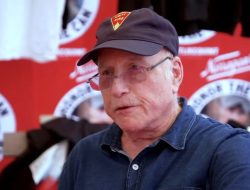 Richard Dreyfuss Honored: A Hero’s Welcome on Martha’s Vineyard for ‘Jaws’ Anniversary