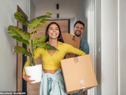Revealed: The Smart Move — Leave Home by This Age Revealed: The Smart Move — Leave Home by This Age