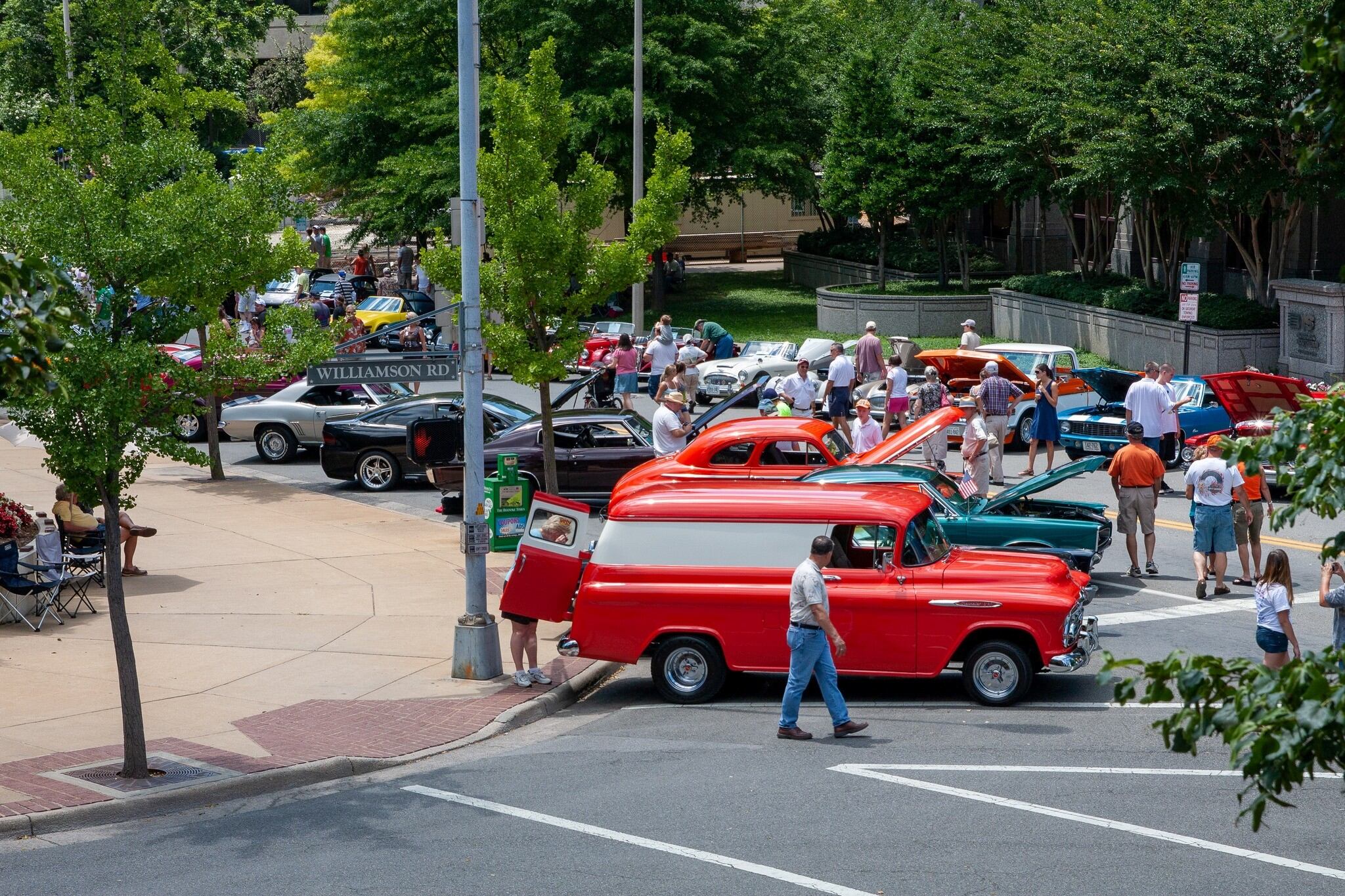 Roanoke Car Show Revs Up Funds for Virginia’s Transportation Museum