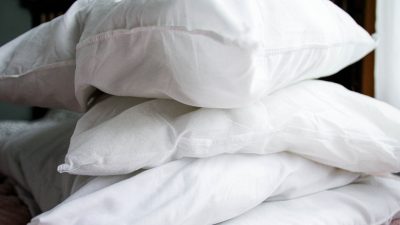 When Your Pillows Flunk This Test, It’s Time for New Ones
