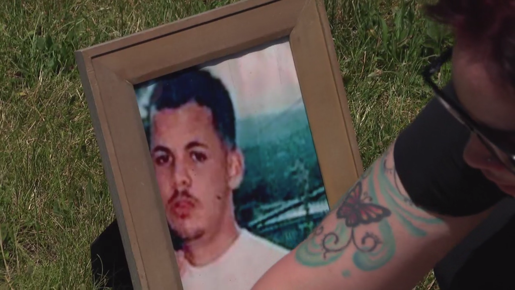 Sisters Reunite at Suburban Chicago Gravesite After 20 Years of Searching for Missing Brother