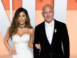 Venice Locals Rally Against Jeff Bezos’ Wedding, Call for Billionaire Tax Increase