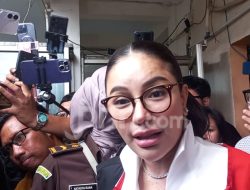 Bapak Prabowo, Dengarkan Kisah Hati Nikita Mirzani Bapak Prabowo, Dengarkan Kisah Hati Nikita Mirzani