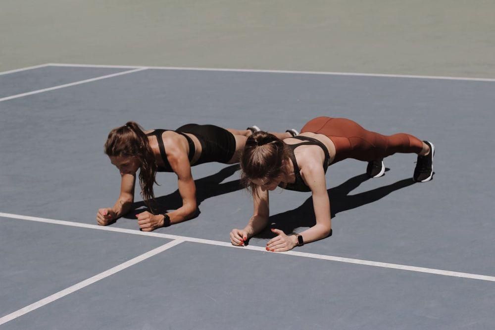 5 Kesalahan Umum yang Bisa Memicu Cedera saat Melakukan Plank