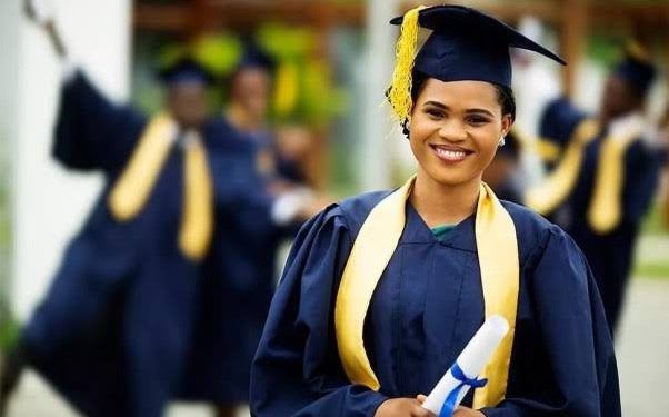 Top Side Hustles for New Grads: Start Without a Penny