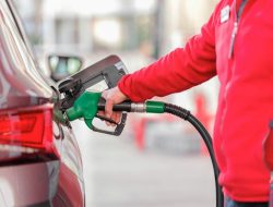 Mengapa Bau Bensin Tiba-tiba Muncul di Dalam Kabin Mobil? Mengapa Bau Bensin Tiba-tiba Muncul di Dalam Kabin Mobil?