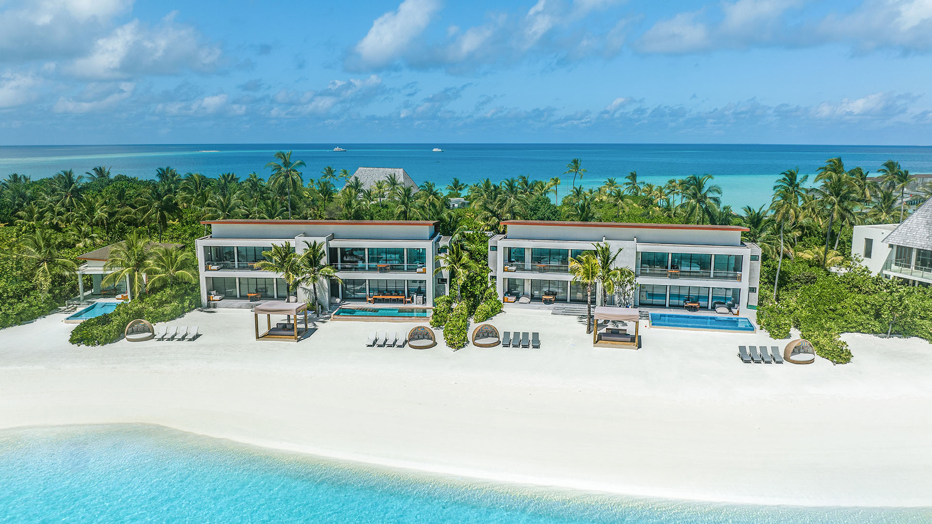Actress Ruby Lin Revels in Paradise: Holidays on the World’s Most Stunning Archipelago
