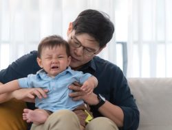 9 Tanda Bayi Stres dan Solusi yang Wajib Diketahui Orang Tua 9 Tanda Bayi Stres dan Solusi yang Wajib Diketahui Orang Tua