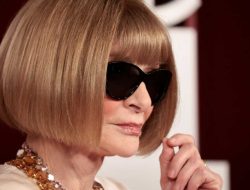 Anna Wintour Steps Down After 40 Years at the Helm of US Vogue Anna Wintour Steps Down After 40 Years at the Helm of US Vogue
