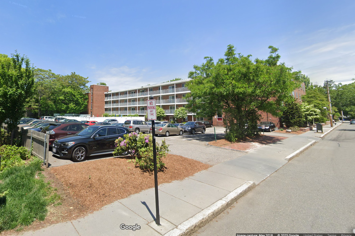 Boston Condo Complex Under Siege: Hoarder’s Unit Reveals 100,000 Bed Bugs; Residents Alarmed