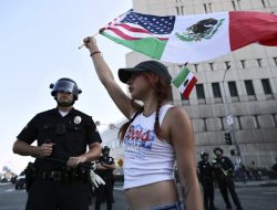 Survey Shows More Americans Support Pathway to Legal Status for Most Migrants Survey Shows More Americans Support Pathway to Legal Status for Most Migrants