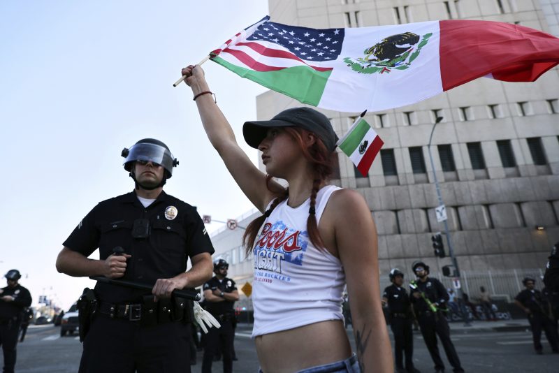 Survey Shows More Americans Support Pathway to Legal Status for Most Migrants